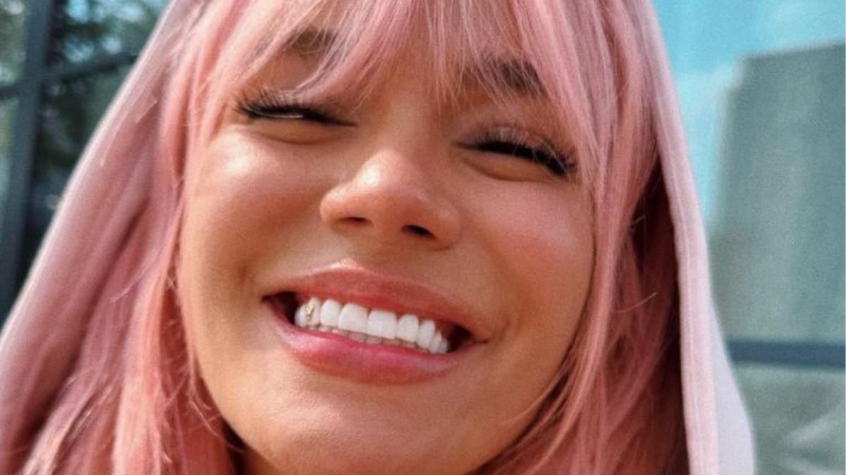 Karol G y Maluma sorprenden con imágenes muy sugerentes en la piscina