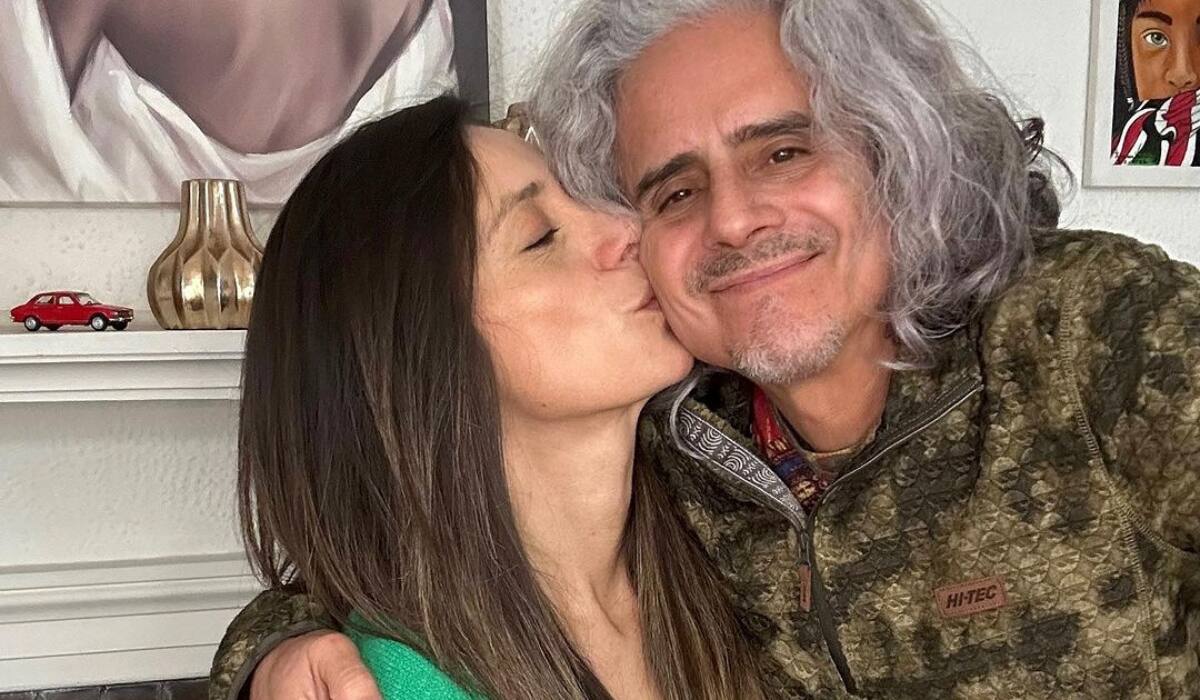 El artista habría defendido a su pareja.