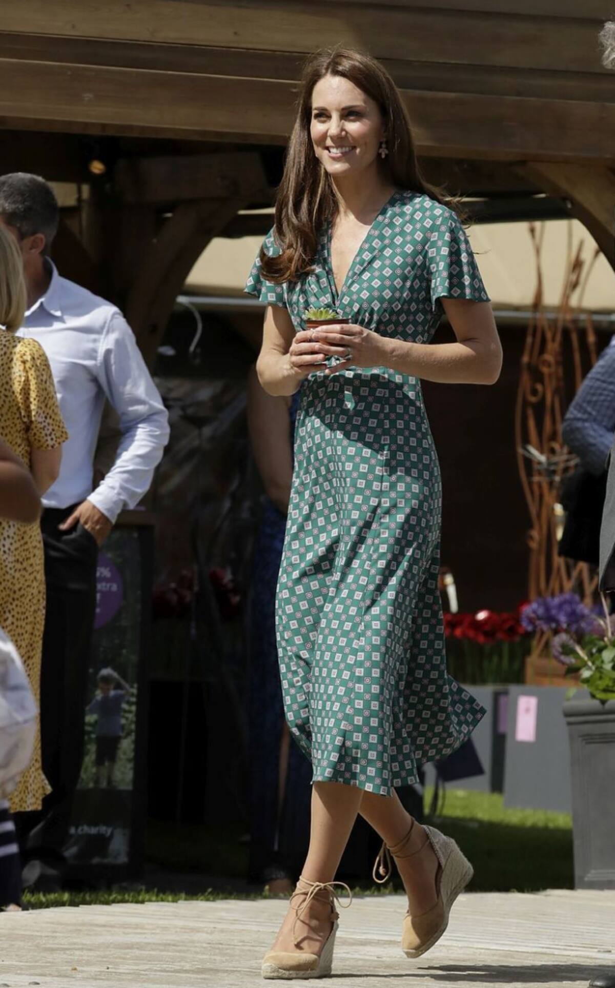 La princesa de Gales luciendo unas alpargatas de Castañer