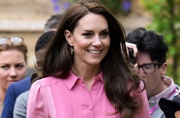 Kate Middleton decepciona a admiradores al rechazar firmar autógrafos por "una de esas reglas