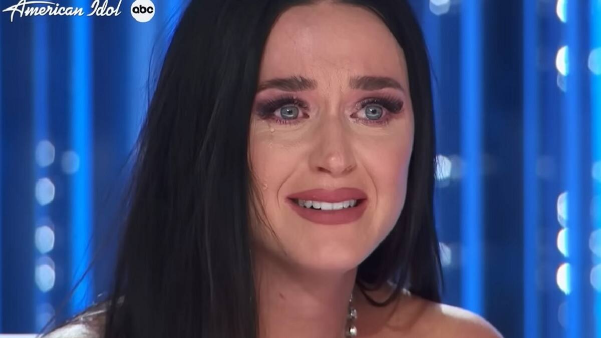 Katy Perry rompió en llanto tras escuchar testimonio de sobreviviente de tiroteo en una escuela