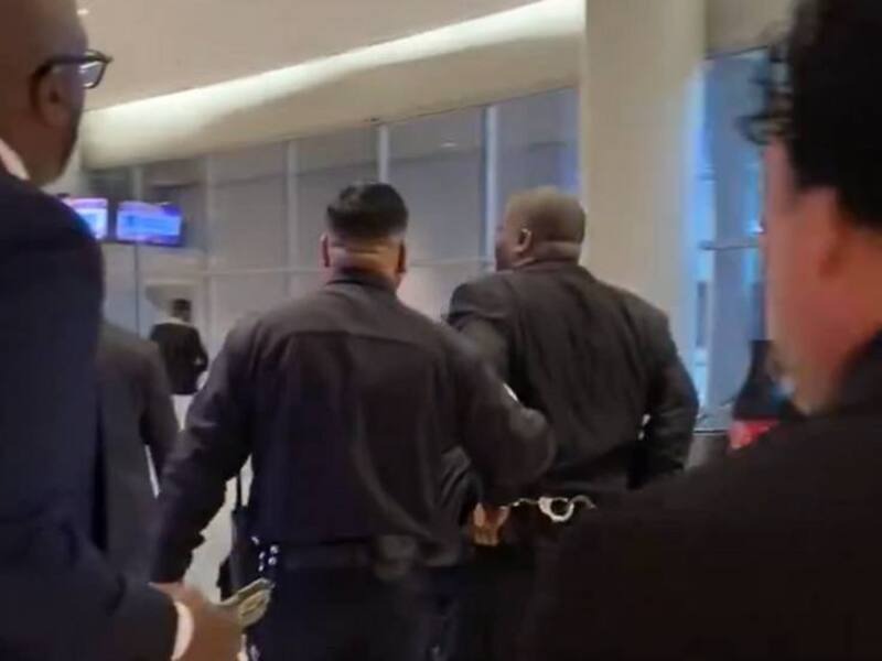 El rapero y activista Killer Mike siendo esposado por la policía por el delito menor de agresión. - Créditos: Captura de pantalla X (Twitter)