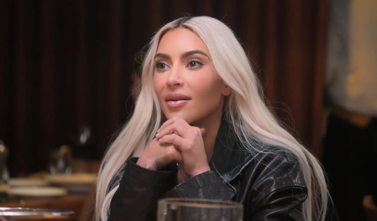 La socialité conversó con Scott Disick sobre ser tímida en el dormitorio