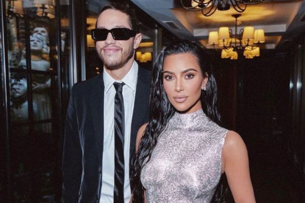Kim Kardashian y Pete Davidson La pareja hizo oficial su relación en marzo pasado y desde entonces han sido vistos muy enamorados en varios eventos públicos - Créditos: Instagram @kimkardashian