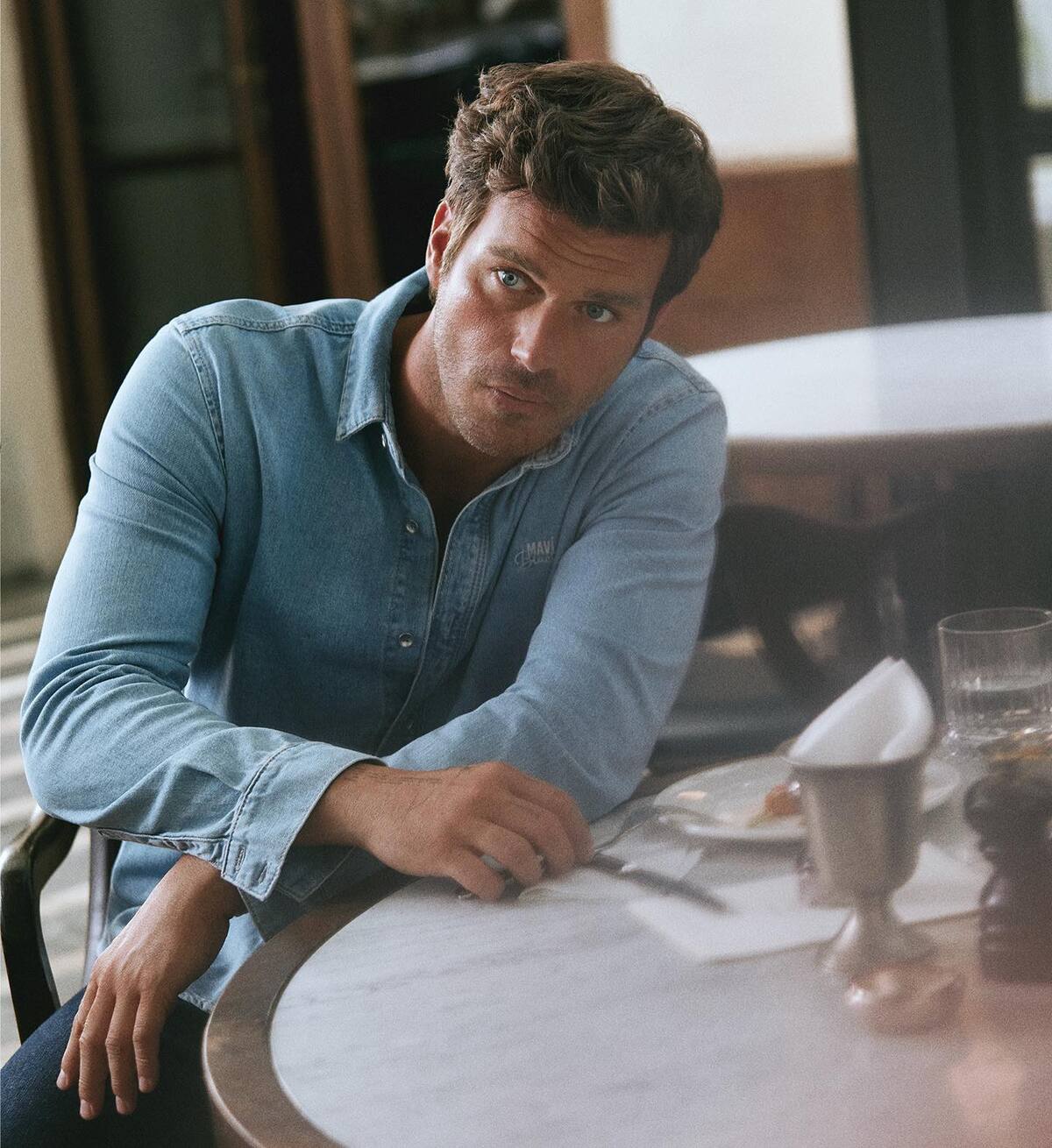 Es modelo y actor turco