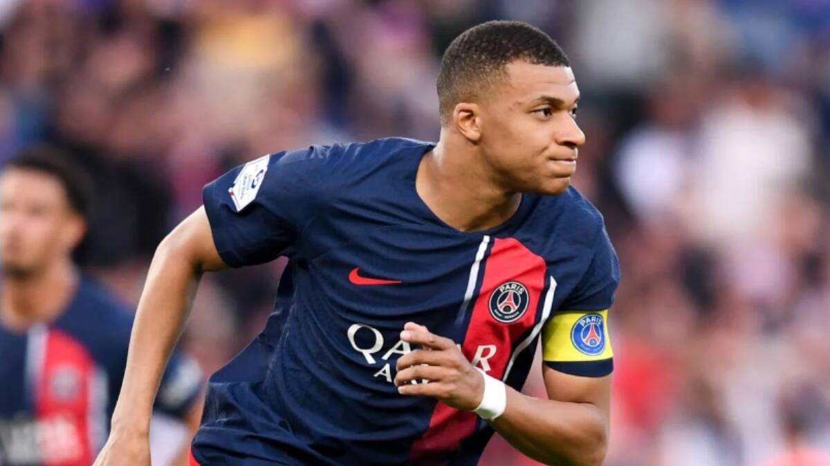 VIDEO | Kylian Mbappé tomó misterioso vuelo tras su entrenamiento con el PSG