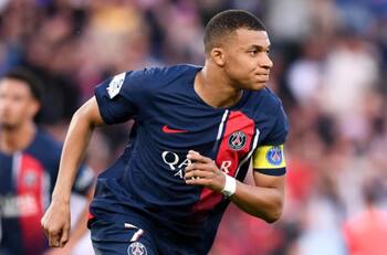 VIDEO | Kylian Mbappé tomó misterioso vuelo tras su entrenamiento con el PSG