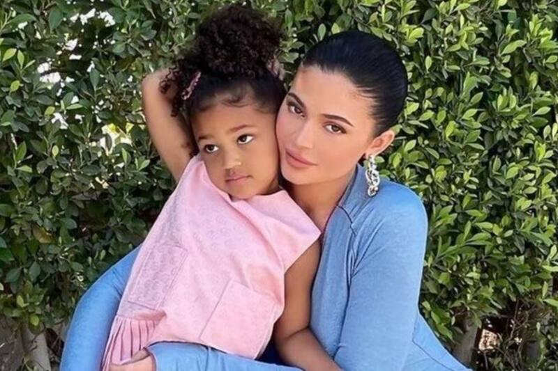 Kylie Jenner El tierno mensaje que Stormi le escribió a su mamá - Créditos: Instagram