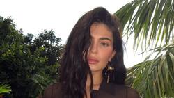 Kylie Jenner sufre fuertes criticas por compartir atrevidas fotografías en bikini