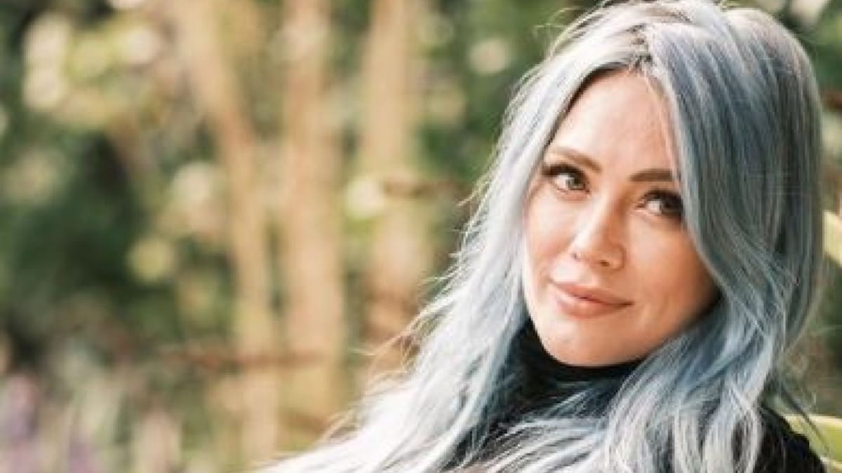 Hilary Duff comparte imágenes íntimas de su parto en casa