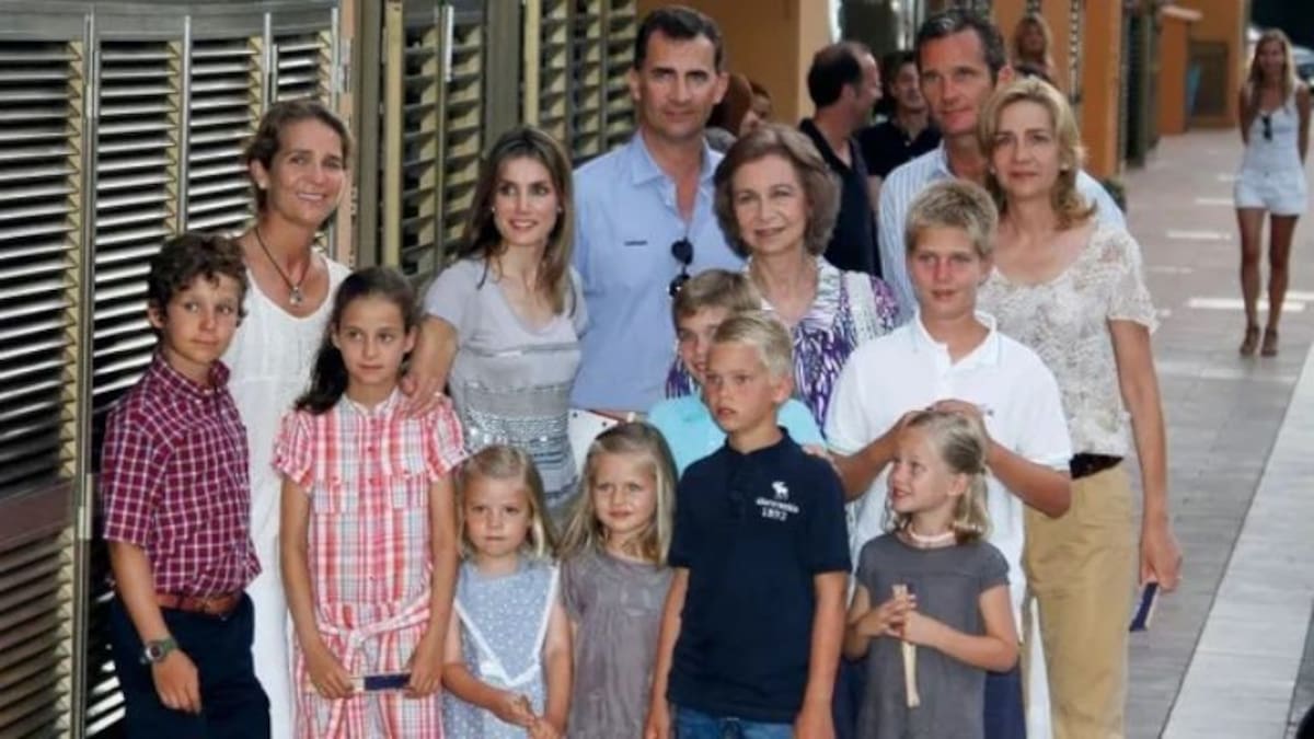 La heredera al trono junto a toda su familia paterna.