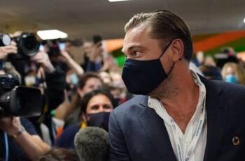 Leonardo DiCaprio asiste a la cumbre sobre cambio climático de la ONU y causa sensación