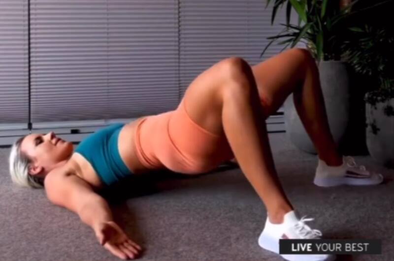 El levantamiento de glúteos es un ejercicio sencillo y de bajo impacto que funciona espectacular | Foto: Captura de instragram @halso.sanna