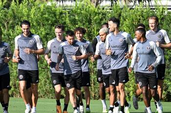 Lionel Messi confirmó que debutará ante Cruz Azul y reventa de entradas alcanza precios irreales