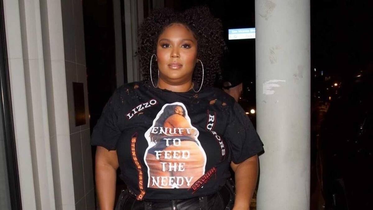 Una famosa más se une a la lista: Lizzo sigue particular moda higiénica que puso Matthew McConaughey a la palestra