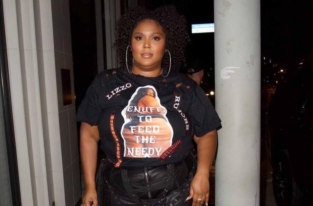 Una famosa más se une a la lista: Lizzo sigue particular moda higiénica que puso Matthew McConaughey a la palestra