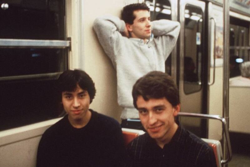 y una nueva foto de la época Pateando Piedras.