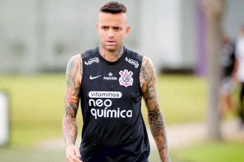 El futbolista del Corinthians fue agredido por los hinchas del Timao.