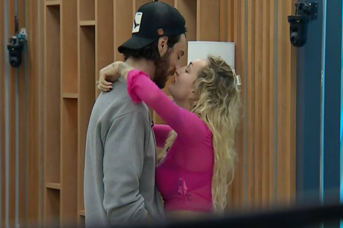 Lucas Crespo y Francisca Maira tuvieron un romance en el encierro del reality. Foto: CHV.
