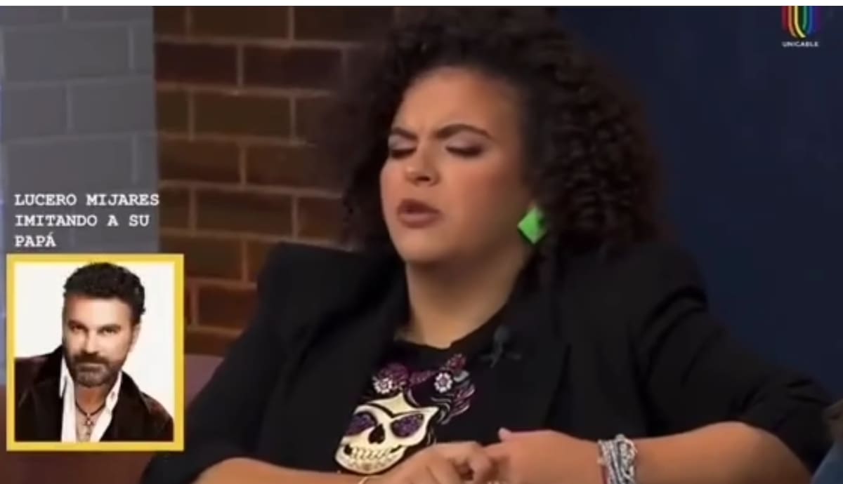 Lucerito Mijares imita a sus papás, Lucero y Mijares en programa de televisión.