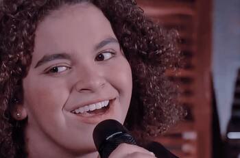 Lucerito Mijares fascina a sus seguidores al usar vestido