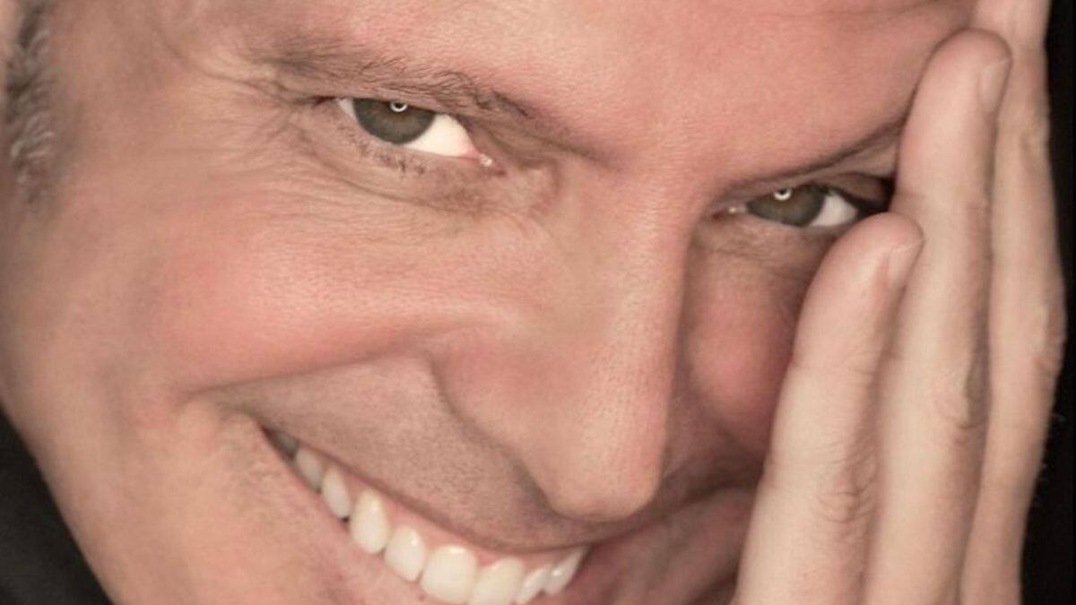Luis Miguel comparte emotiva carta que le envió Frank Sinatra