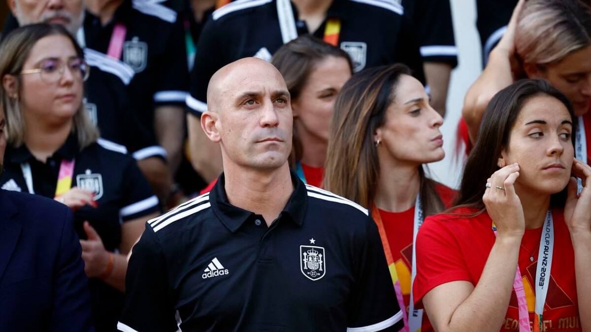 Escándalo en España: Luis Rubiales se negó a renunciar y figuras de la selección femenina estallan en redes