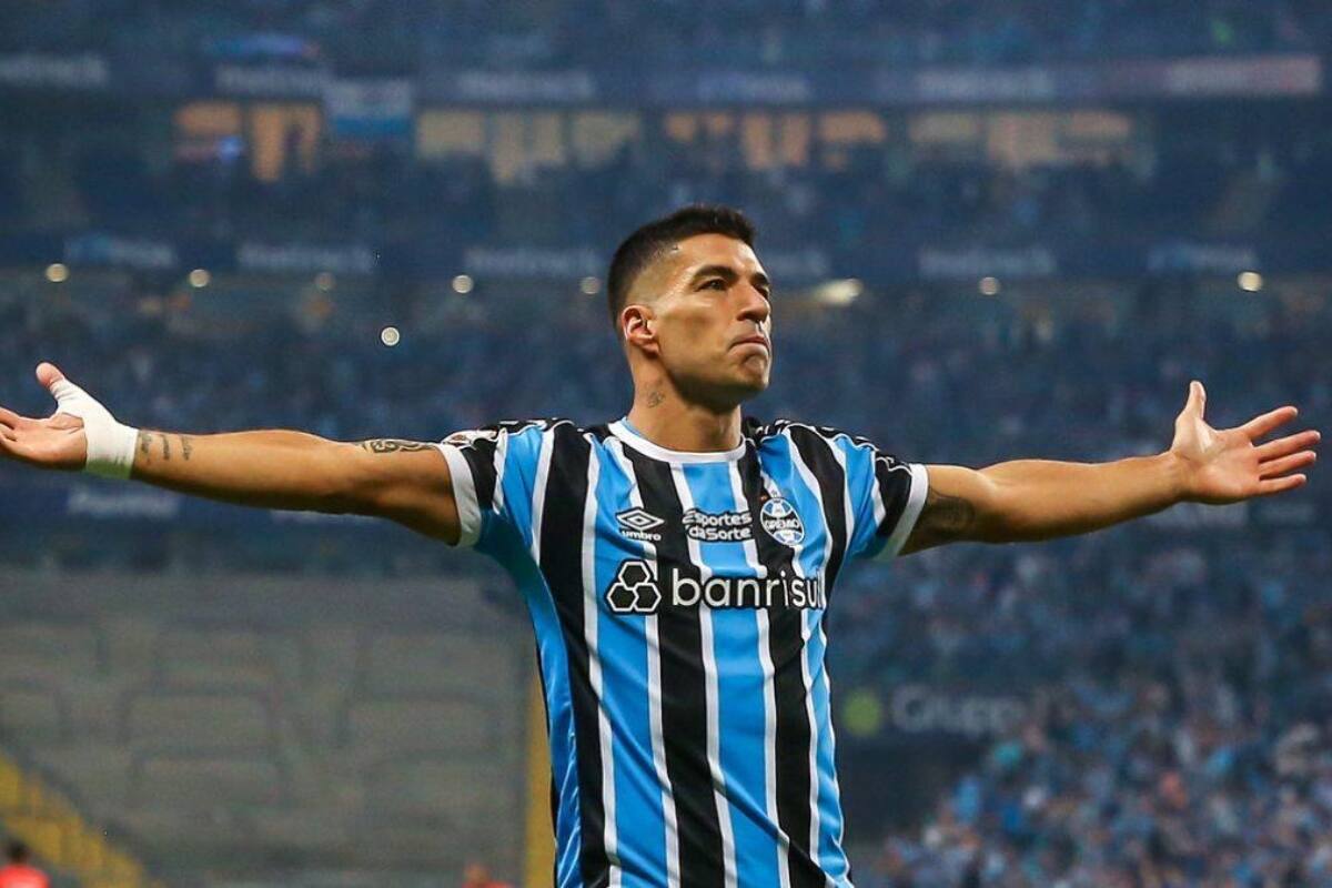 tiene contrato en Gremio hasta 2024