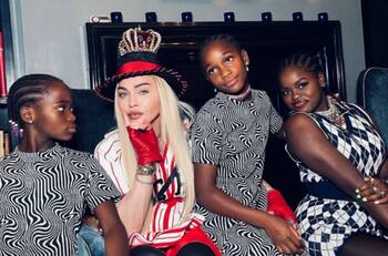 Madonna comparte fotos y videos de su celebración de Navidad al lado de sus hijas
