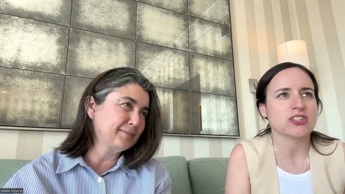 En conversación exclusiva con TiempoX, Maite Alberdi se refirió a su actual relación con Paulina Urrutia, quien protagoniza “La Memoria Infinita” junto a su esposo, Augusto Góngora.