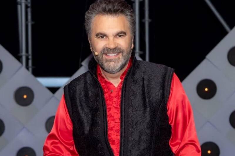 Manuel Mijares El cantante sigue de gira con su ex Lucero - Créditos: Instagram @oficialmijares
