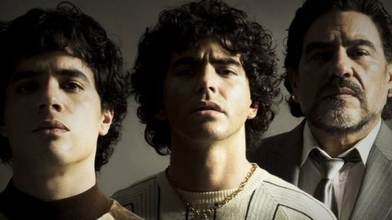 Maradona Es interpretado por tres actores para cubrir todos los sucesos importantes de su vida. - Créditos: Especial
