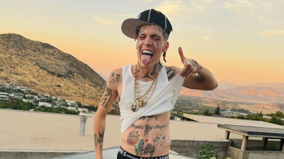 ¿Qué se sabe del estado de salud de Marcianeke tras accidente que lo dejó en la clínica?