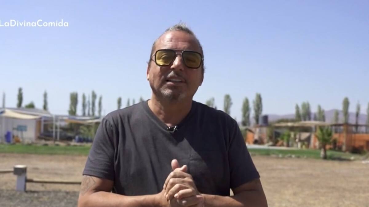 Con una piscina con forma de guitarra: La espectacular parcela en la que Marcos Llunas recibió a sus invitados de "La Divina Comida"