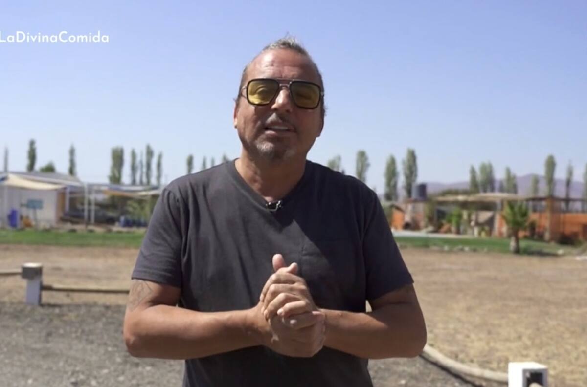 Con una piscina con forma de guitarra: La espectacular parcela en la que Marcos Llunas recibió a sus invitados de "La Divina Comida"