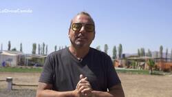 Con una piscina con forma de guitarra: La espectacular parcela en la que Marcos Llunas recibió a sus invitados de "La Divina Comida"