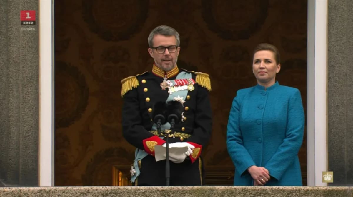 formalizó su abdicación y Federico X se convirtió en el nuevo monarca de Dinamarca.
