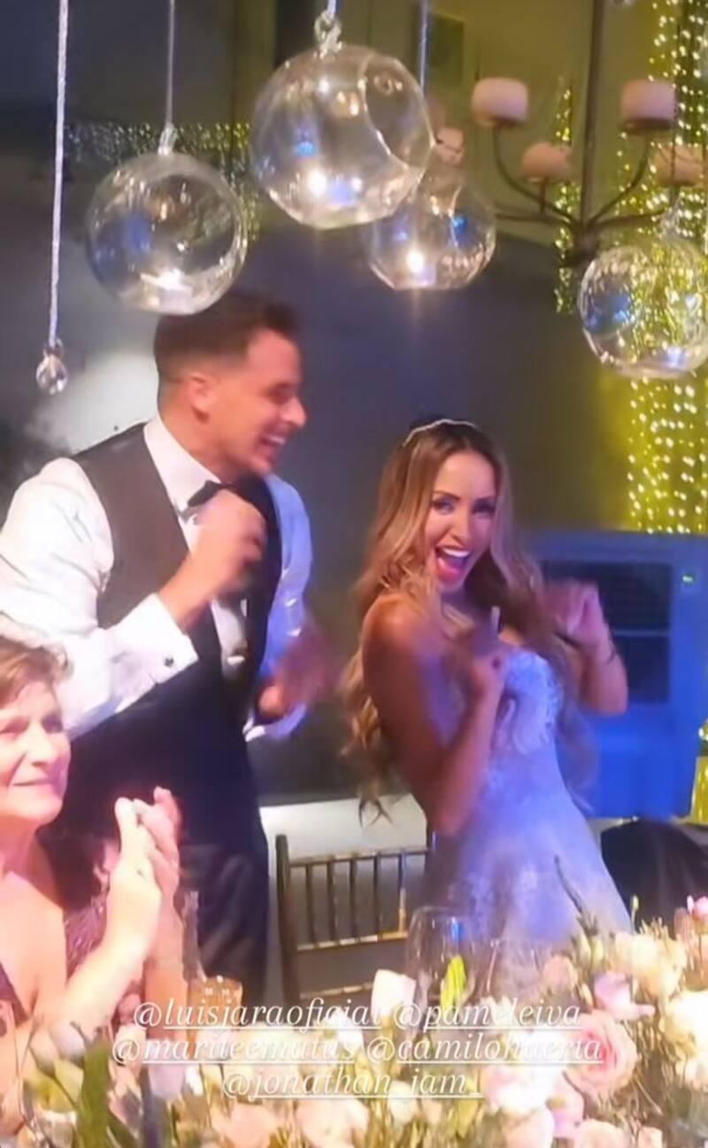 Marité Matus y Camilo Huerta tiraron la casa por la ventana en su fiesta de matrimonio.