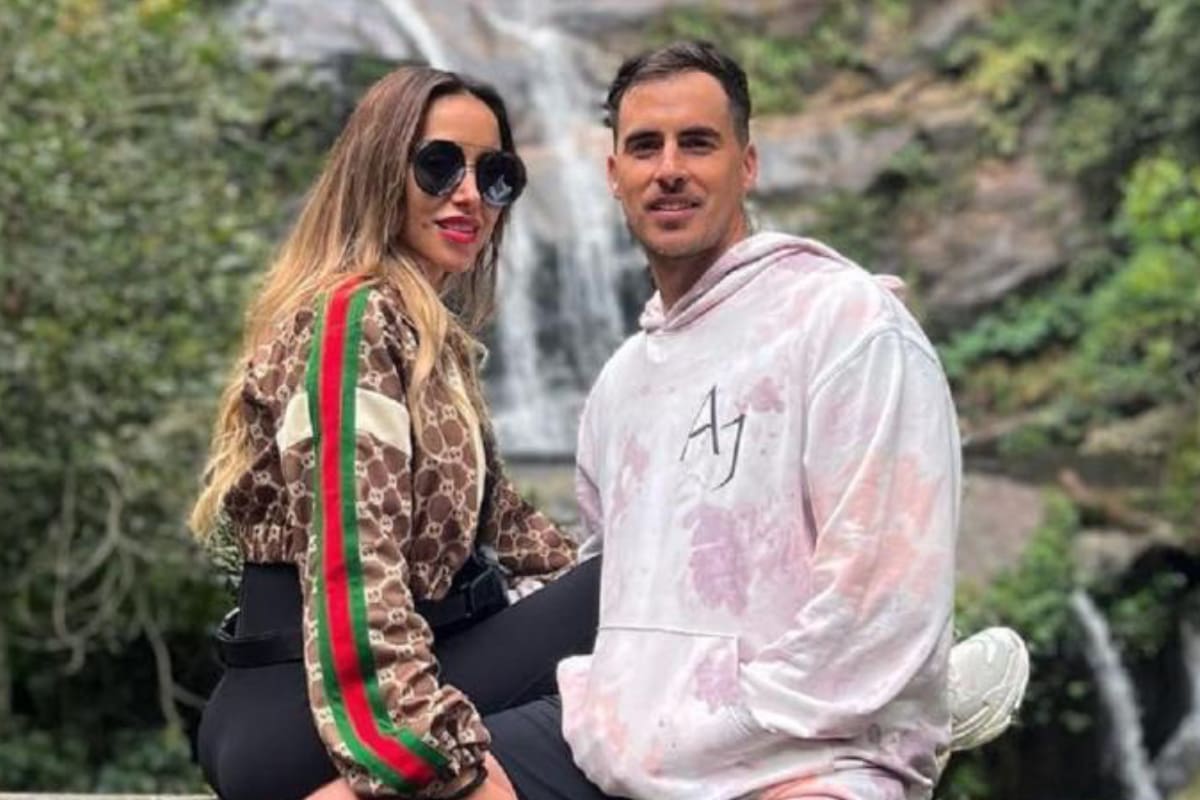 La expareja está enfrentada por una millonaria deuda.