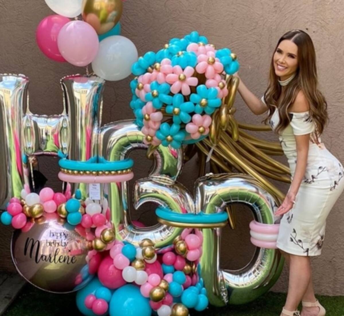 Marlene Favela celebra 44 años La actriz celebró su cumpleaños trabajando en "La Desalmada". - Créditos: Instagram @marlenefavela