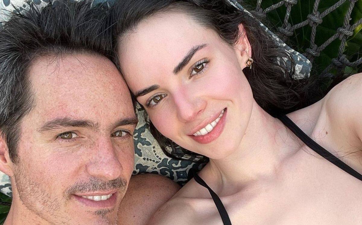 Mauricio Ochmann y Paulina Burrola La pareja vacacionó en Tepoztlán, lugar donde el actor se casó con la hija de Eugenio Derbez - Créditos: Instagram