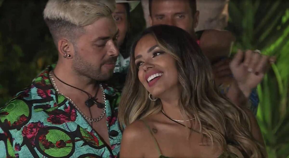 Max Cabezó y Shirley Arica fueron cercanos en "Tierra Brava" y llegaron a tener un breve romance.
