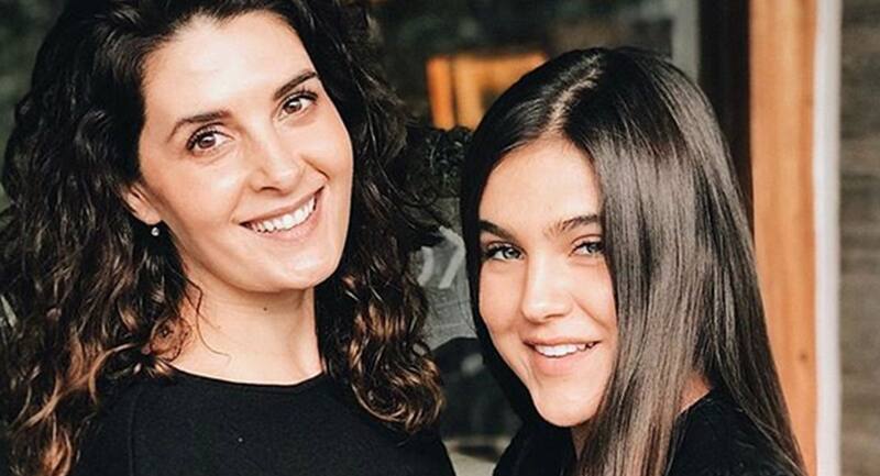 Mayrín Villanueva  La actriz posa en traje de baño con su hija Romina - Créditos: Foto de archivo