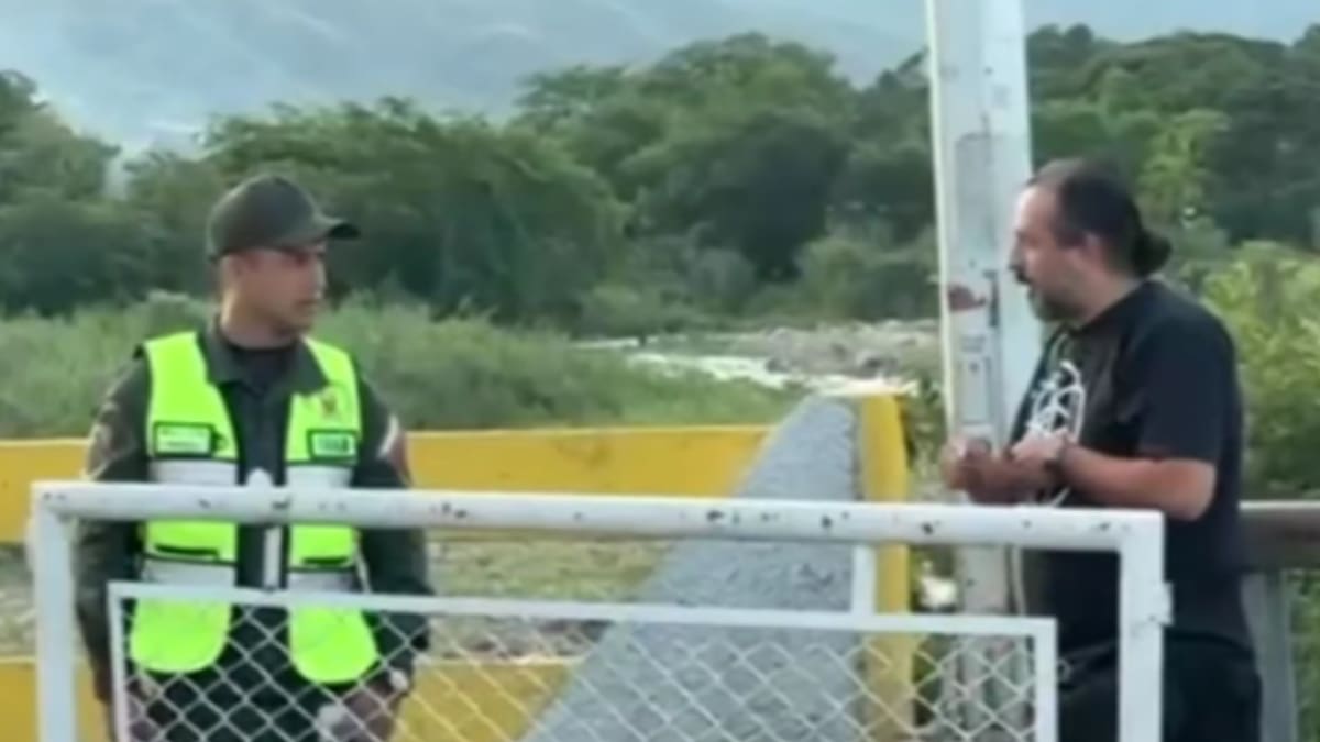 “Empezaron a tomarnos fotos y grabarnos”: Periodista de Mega relató tenso momento con policía de Venezuela que casi terminó en detención