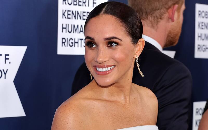 La duquesa de Sussex cumplió 42 años el 4 de agosto y lo celebró un día antes con una salida a un restaurante acompañada del príncipe Harry y varios amigos.