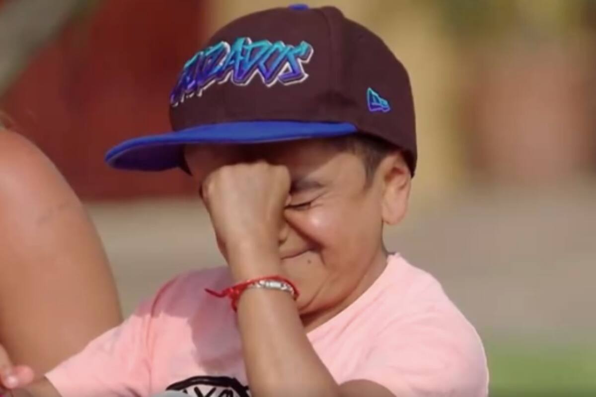 se emocionó al recibir mensaje de Kike Morandé.