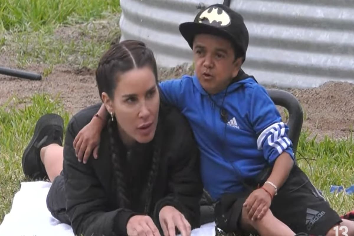 "Miguelito" y Francisca Undurraga compartiendo dentro del encierro de Tierra Brava.