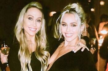 Miley Cyrus reacciona al compromiso de su madre, Tish Cyrus con Dominic Purcell