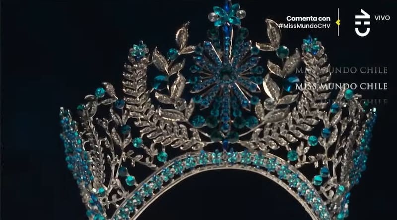 Los elegantes premios que se llevará la ganadora del certamen.