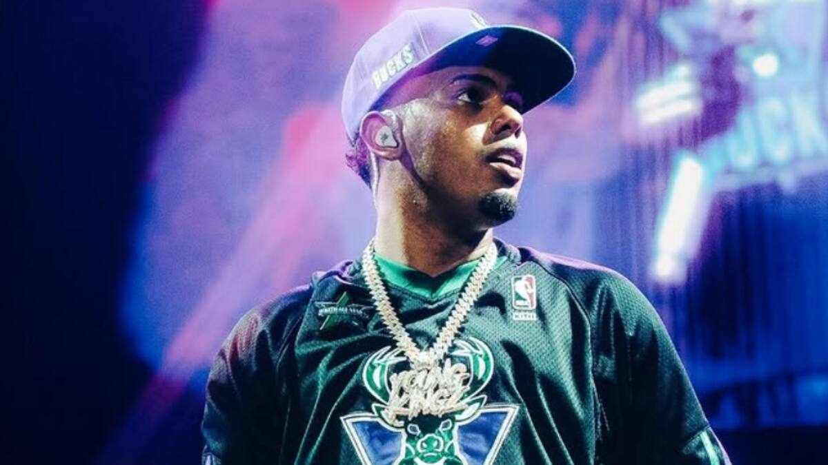 Myke Towers conquista Santiago: así fue su explosivo show ante 15 mil personas